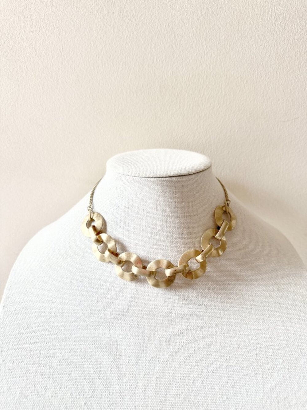 Unbranded Brushed Gold Tone Hammered Metal Chain Link Choker Necklace